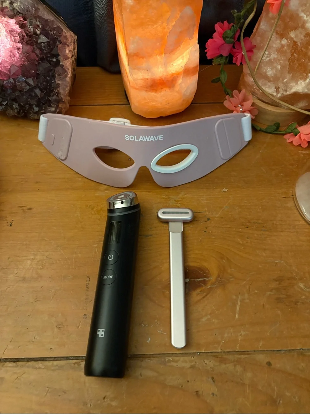 Solawave Red Light Eye Mask, Solawave Red Light Wand & Medicube Booster